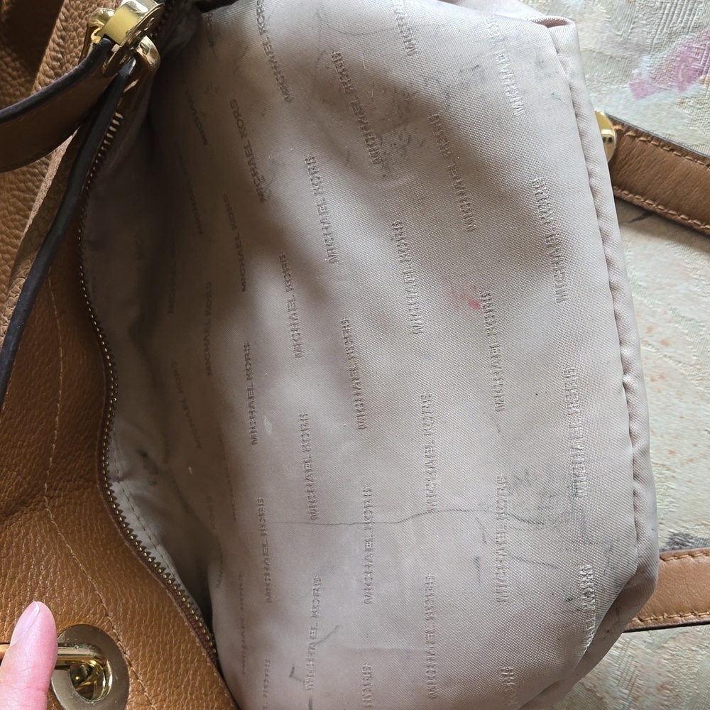 Michael Kors Bag - Picture 12 of 16